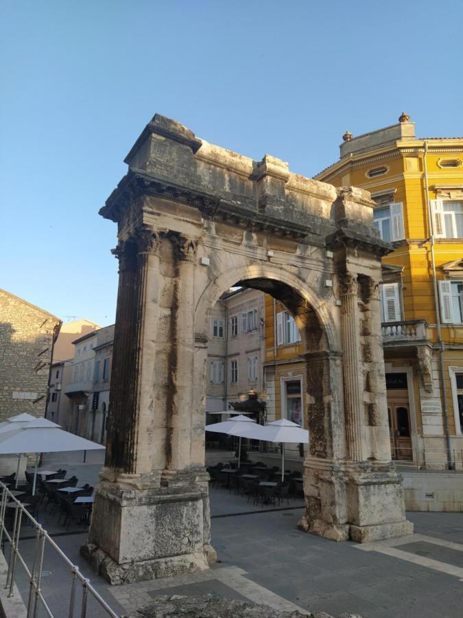 Dejan Apartment-Top Centar Πούλα Δωμάτιο φωτογραφία